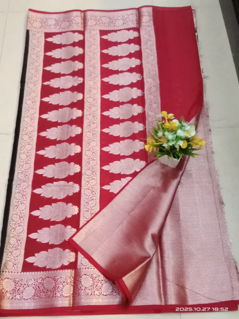 black red warm silk pallu.webp